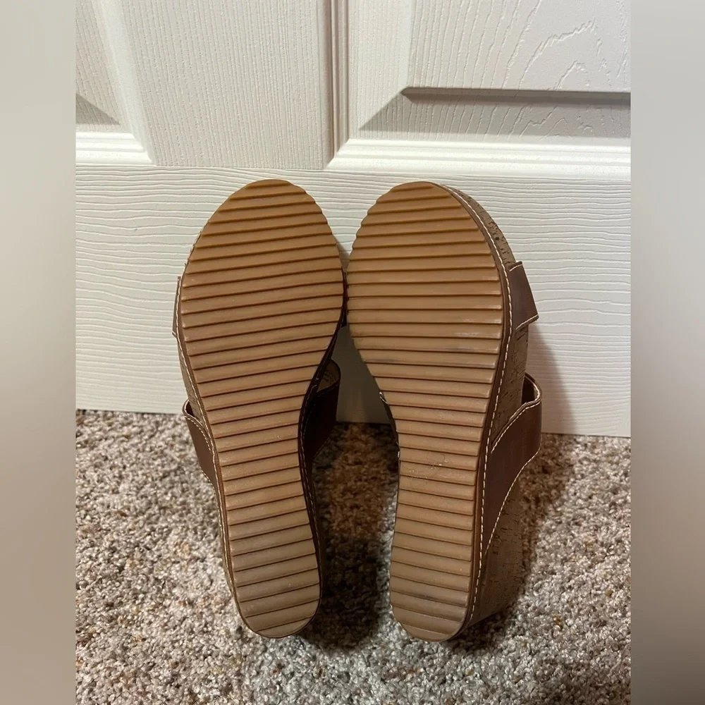 Cynthia Rowley Porter Leather Wedge Sandal Shoes Tan SZ 9 M - Picture 9 of 11